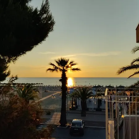 Sea Sunrise Apartment Tortoreto