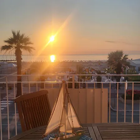 Apartment Sea Sunrise