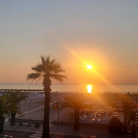 Апартаменты Sea Sunrise *
