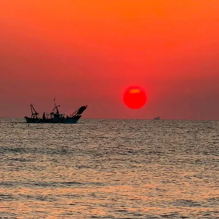 아파트 Sea Sunrise